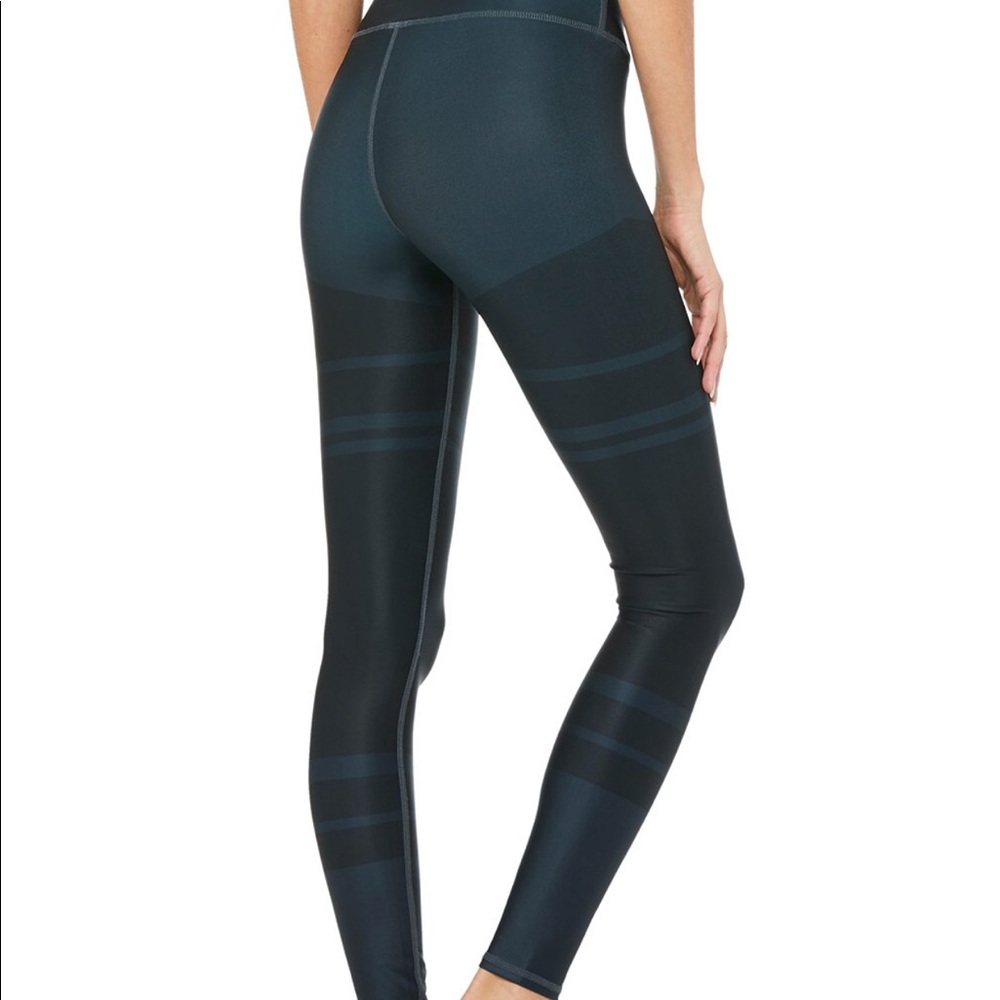 Alo Yoga High-Waist Tech lift airbrush leggings